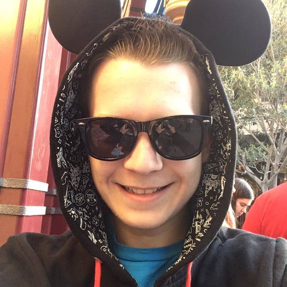 Meet your Posher, Matthew - Picture 1 of 1